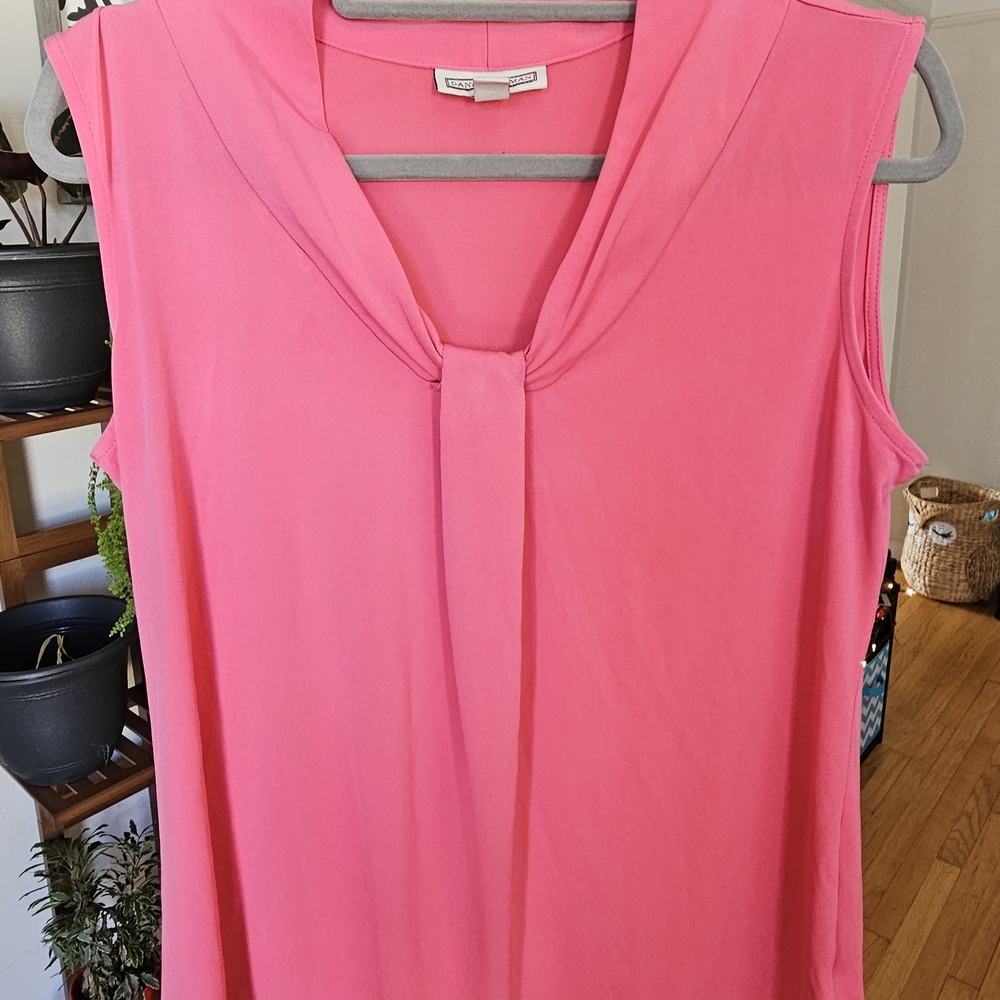 Dana Buchman Pink Sleeveless Blouse with Sailor Collar